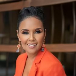 Tawanda Sims headshot 2